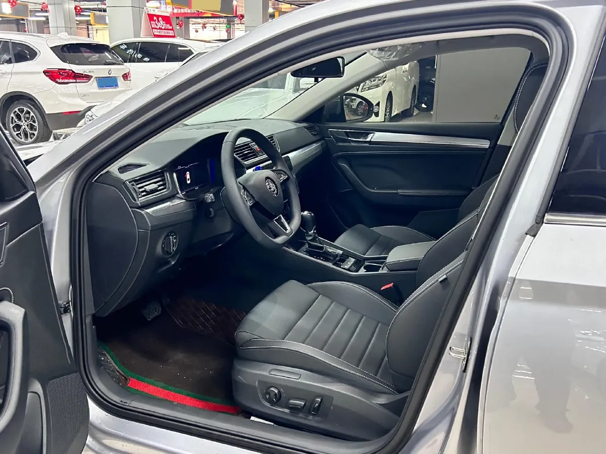 2023 Skoda Superb 1.4T 150HP L4 7DCT,autocango,china used car exporter,china ev exporter,chinese used car exporter,chinese used ev exporter