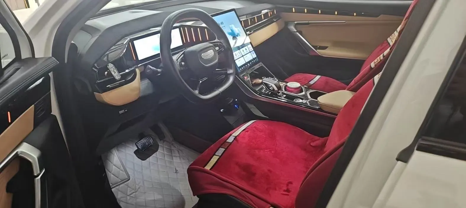 2023 Geely StarRay 1.5T 181HP L4 7DCT,autocango,china used car exporter,china ev exporter,chinese used car exporter,chinese used ev exporter