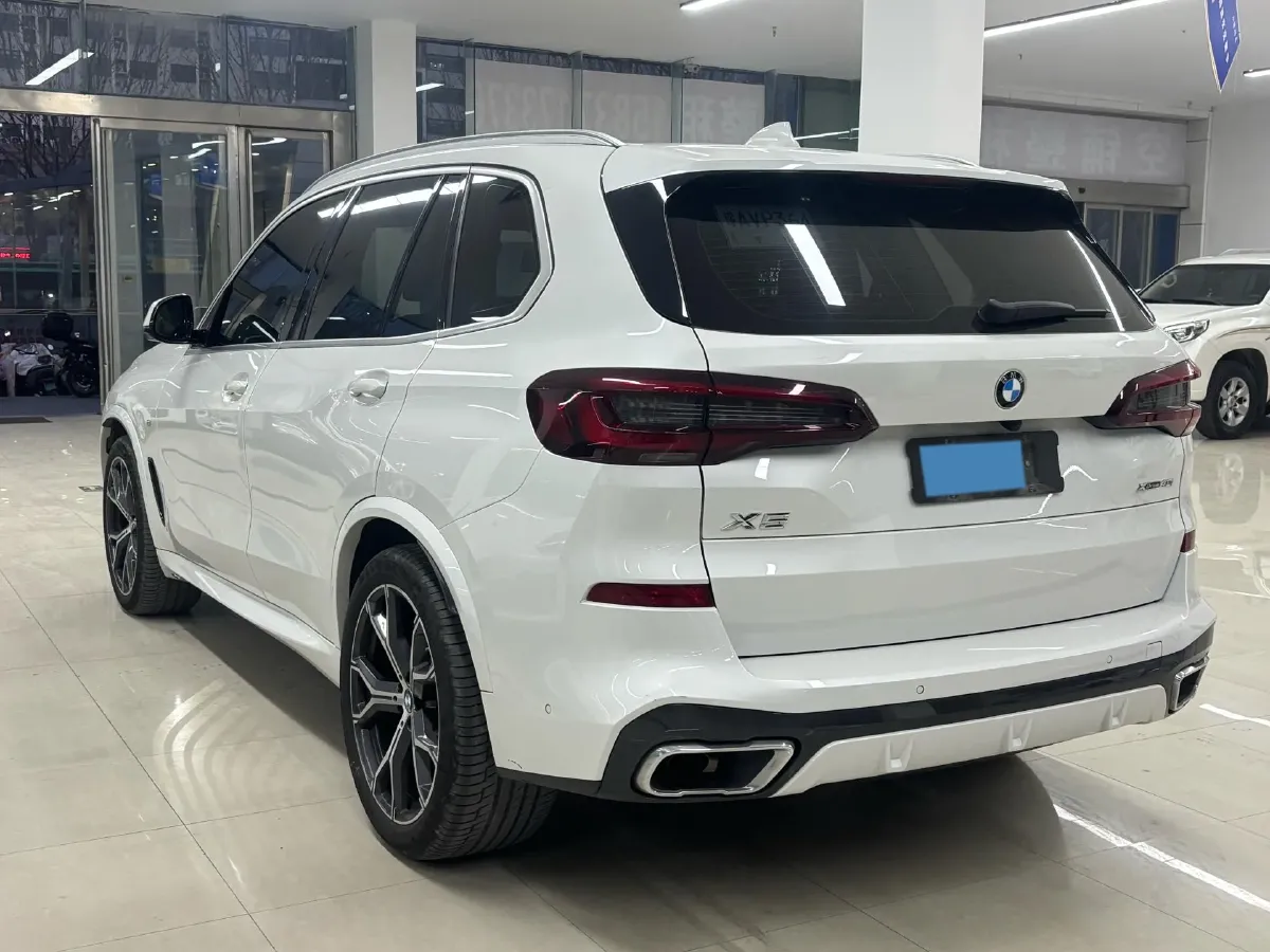 2021 BMW X5 3.0T 340HP L6 8AT,autocango,china used car exporter,china ev exporter,chinese used car exporter,chinese used ev exporter