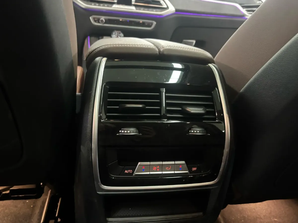 2021 BMW X5 3.0T 340HP L6 8AT,autocango,china used car exporter,china ev exporter,chinese used car exporter,chinese used ev exporter