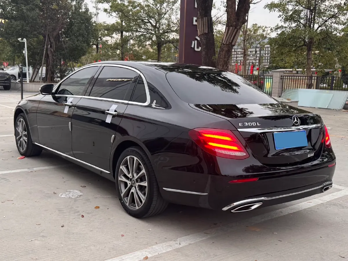 2020 Mercedes-Benz E Class 1.5T 184HP L4 9AT,autocango,china used car exporter,china ev exporter,chinese used car exporter,chinese used ev exporter