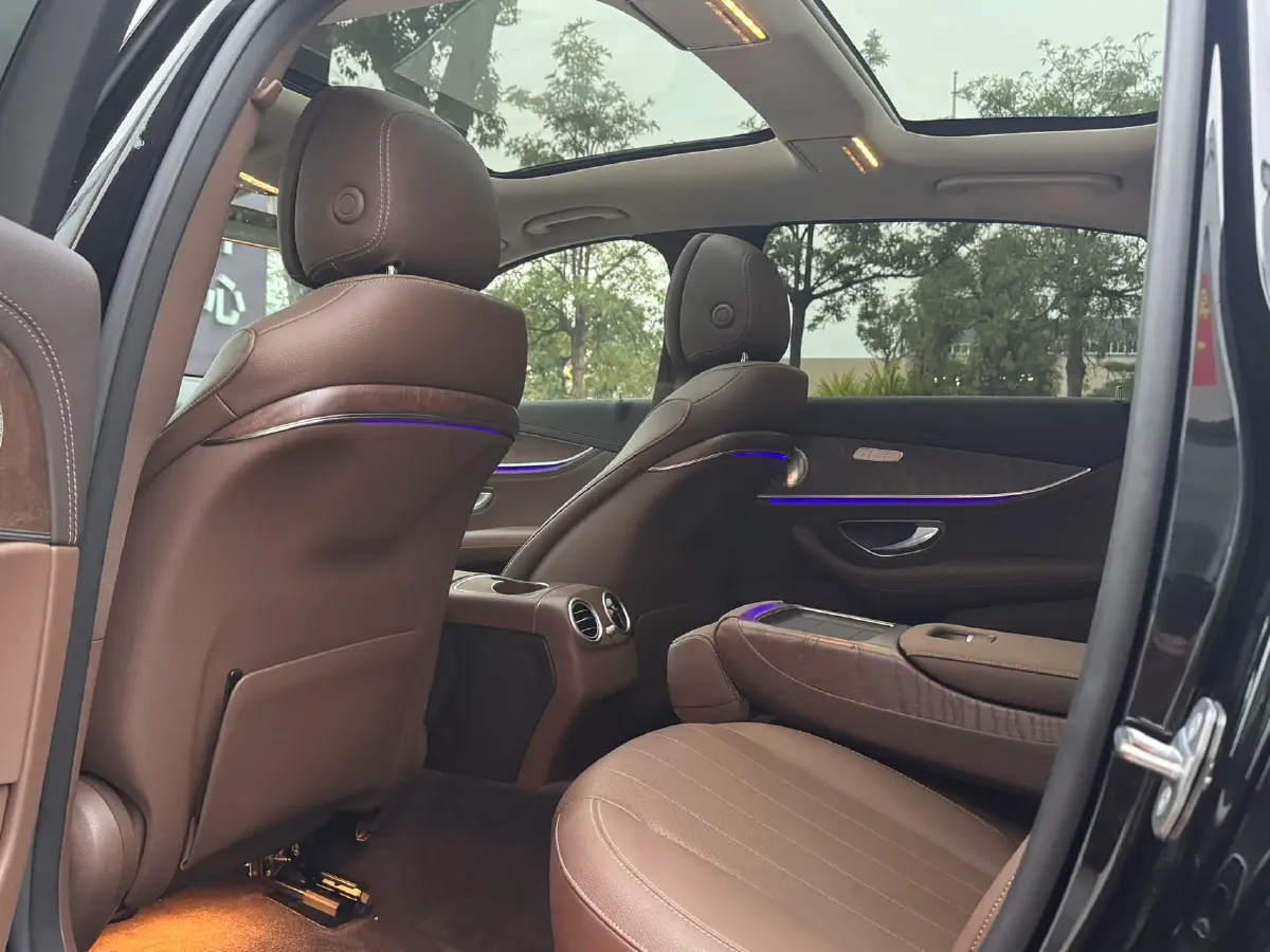 2020 Mercedes-Benz E Class 1.5T 184HP L4 9AT,autocango,china used car exporter,china ev exporter,chinese used car exporter,chinese used ev exporter