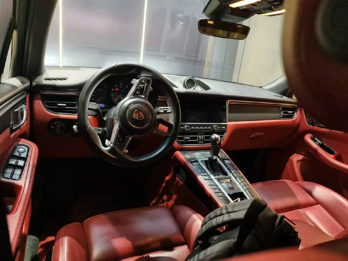 2018 Porsche Macan 2.0T 252HP L4 7DCT,autocango,china used car exporter,china ev exporter,chinese used car exporter,chinese used ev exporter