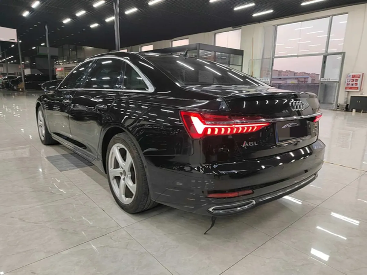 2023 Audi A6L 2.0T 245HP L4 7DCT,autocango,china used car exporter,china ev exporter,chinese used car exporter,chinese used ev exporter
