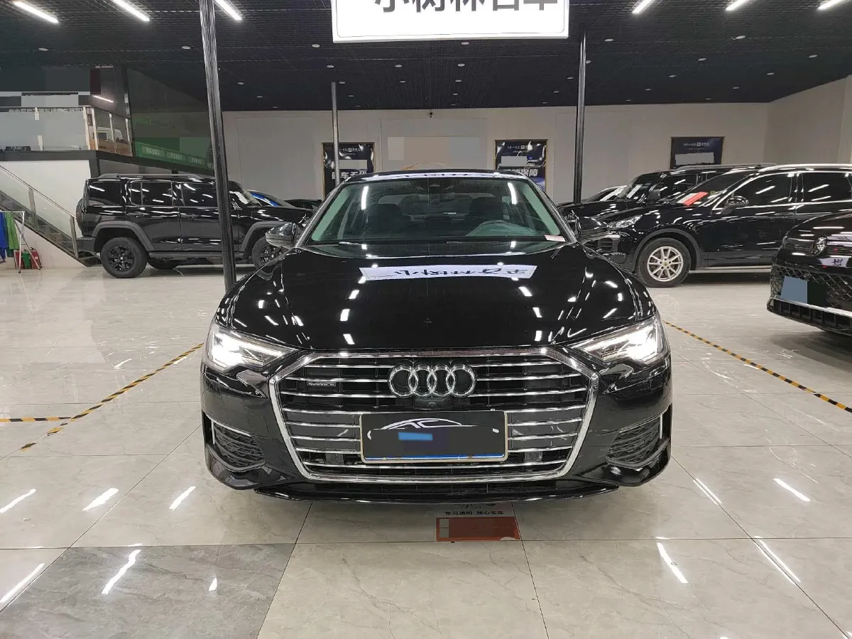 2023 Audi A6L 2.0T 245HP L4 7DCT,autocango,china used car exporter,china ev exporter,chinese used car exporter,chinese used ev exporter