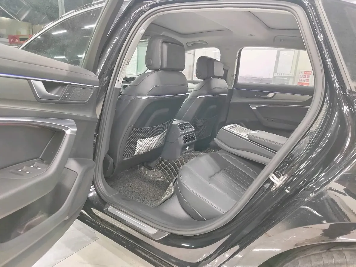 2023 Audi A6L 2.0T 245HP L4 7DCT,autocango,china used car exporter,china ev exporter,chinese used car exporter,chinese used ev exporter