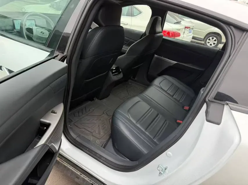 2024 DongFeng eπ eπ007 REEV 105HP REEV 28.4KWH,autocango,china used car exporter,china ev exporter,chinese used car exporter,chinese used ev exporter