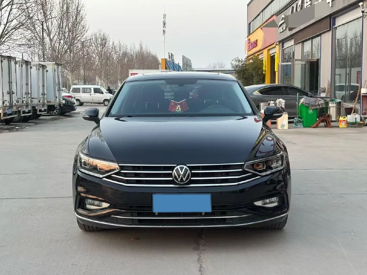 2020 Volkswagen Magotan 2.0T 186HP L4 7DCT,autocango,china used car exporter,china ev exporter,chinese used car exporter,chinese used ev exporter