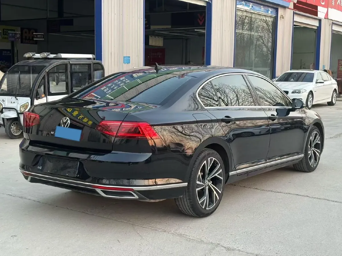 2020 Volkswagen Magotan 2.0T 186HP L4 7DCT,autocango,china used car exporter,china ev exporter,chinese used car exporter,chinese used ev exporter