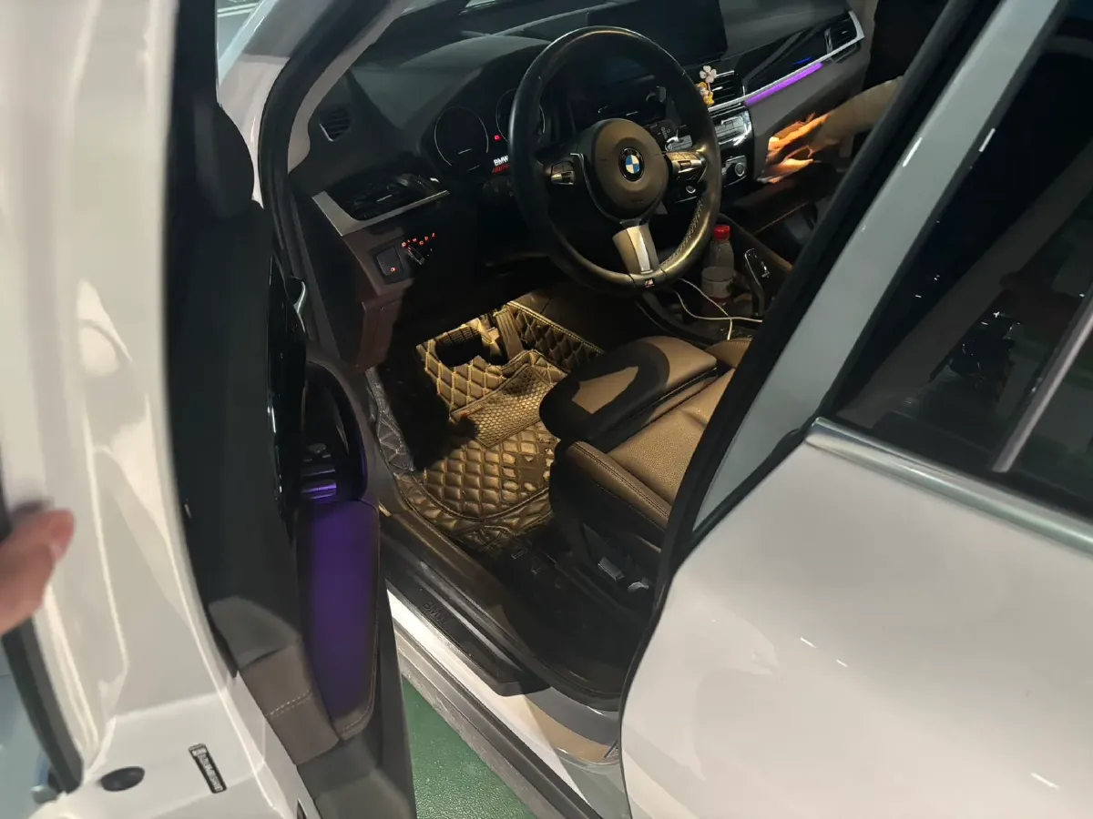 2022 BMW X1 2.0T 192HP L4 7DCT,autocango,china used car exporter,china ev exporter,chinese used car exporter,chinese used ev exporter