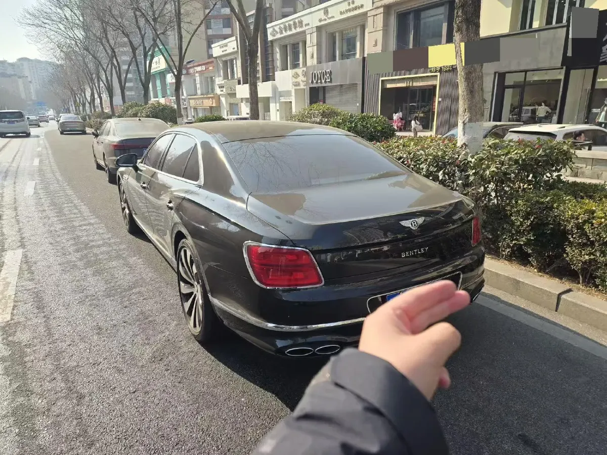2021 Bentley Flying Spur 4.0T 550HP V8 8DCT,autocango,china used car exporter,china ev exporter,chinese used car exporter,chinese used ev exporter
