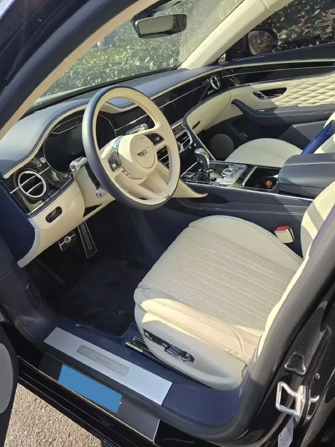 2021 Bentley Flying Spur 4.0T 550HP V8 8DCT,autocango,china used car exporter,china ev exporter,chinese used car exporter,chinese used ev exporter