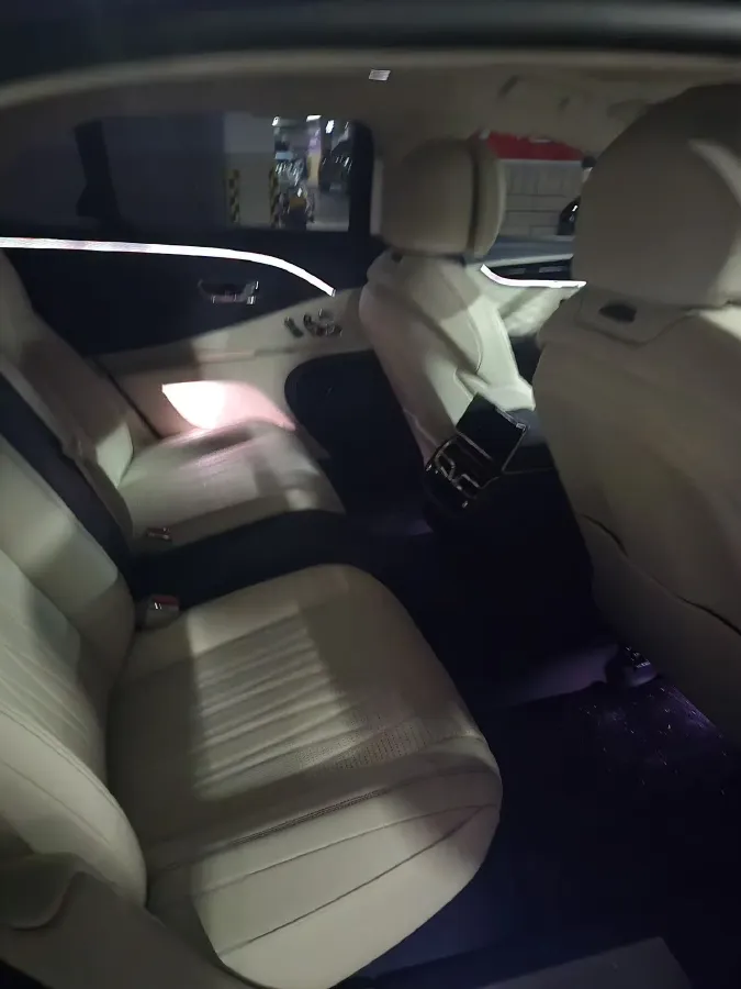 2021 Bentley Flying Spur 4.0T 550HP V8 8DCT,autocango,china used car exporter,china ev exporter,chinese used car exporter,chinese used ev exporter