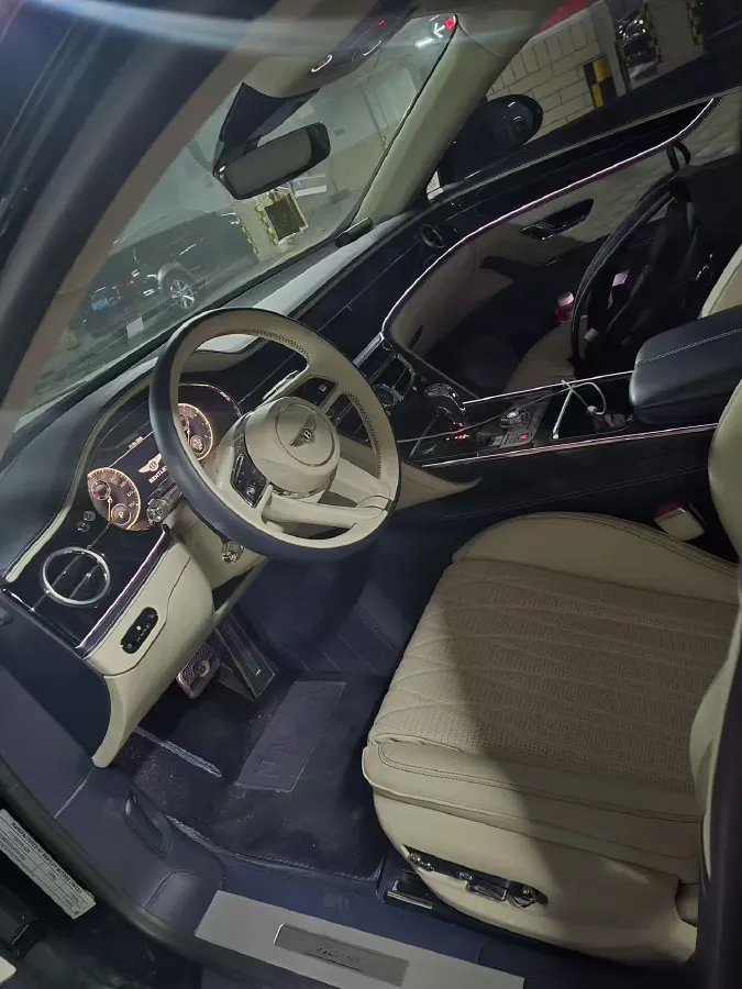 2021 Bentley Flying Spur 4.0T 550HP V8 8DCT,autocango,china used car exporter,china ev exporter,chinese used car exporter,chinese used ev exporter