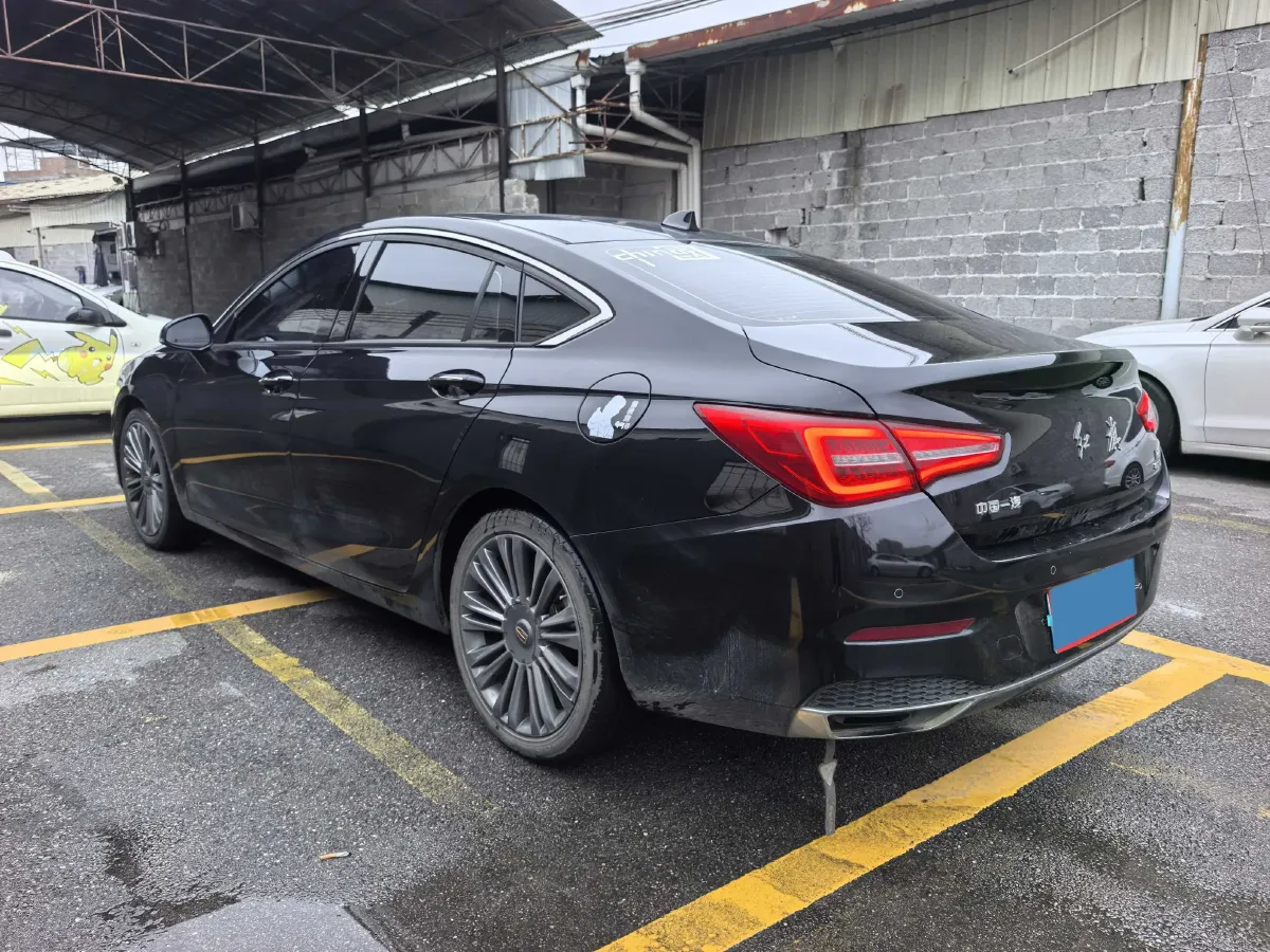 2020 HongQi H5 1.8T 197HP L4 6AT,autocango,china used car exporter,china ev exporter,chinese used car exporter,chinese used ev exporter