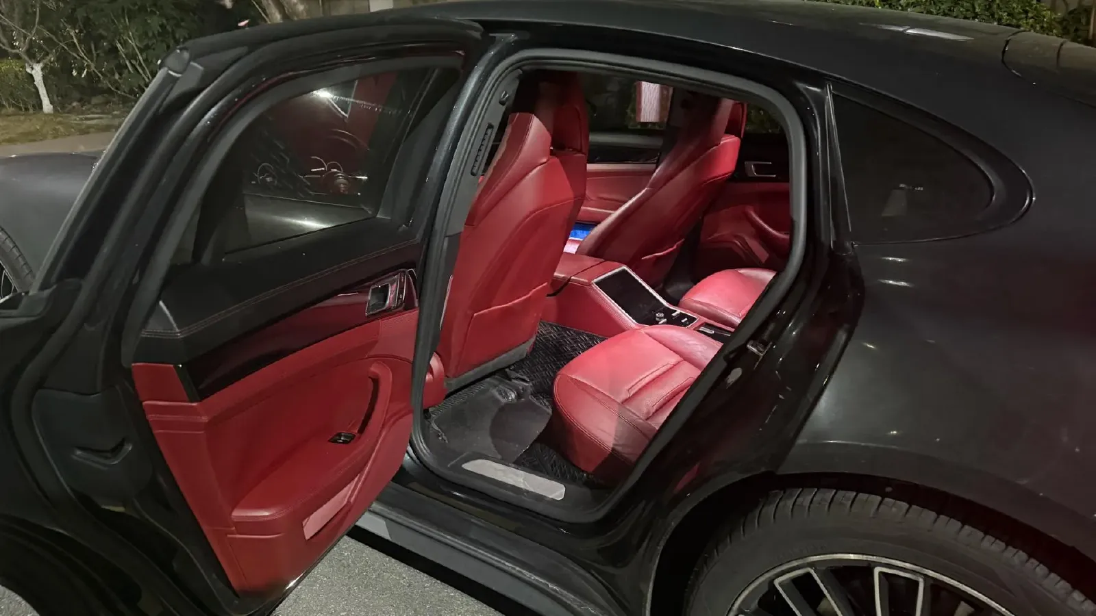 2019 Porsche Panamera 2.9T 330HP V6 8DCT,autocango,china used car exporter,china ev exporter,chinese used car exporter,chinese used ev exporter