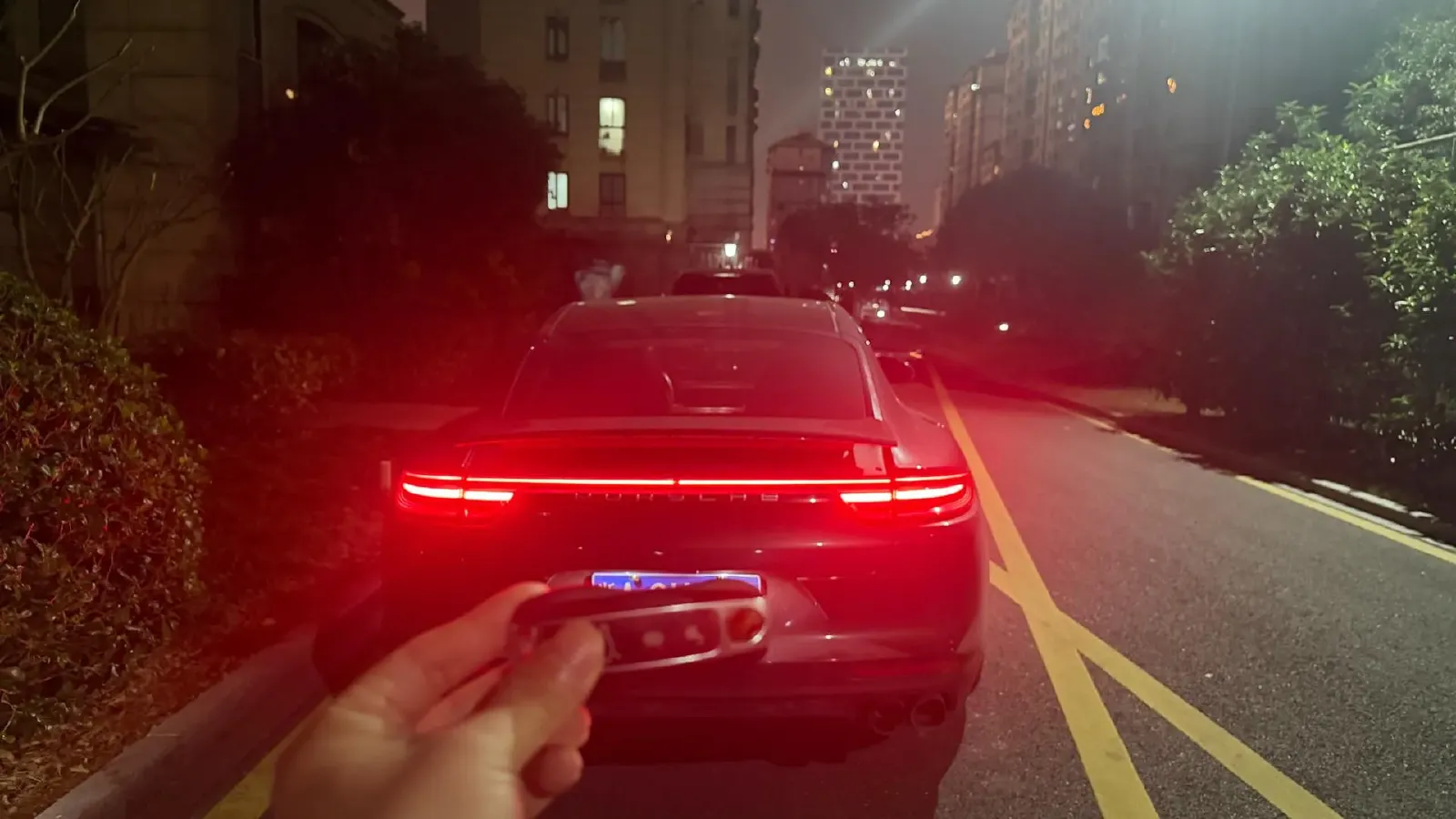 2019 Porsche Panamera 2.9T 330HP V6 8DCT,autocango,china used car exporter,china ev exporter,chinese used car exporter,chinese used ev exporter