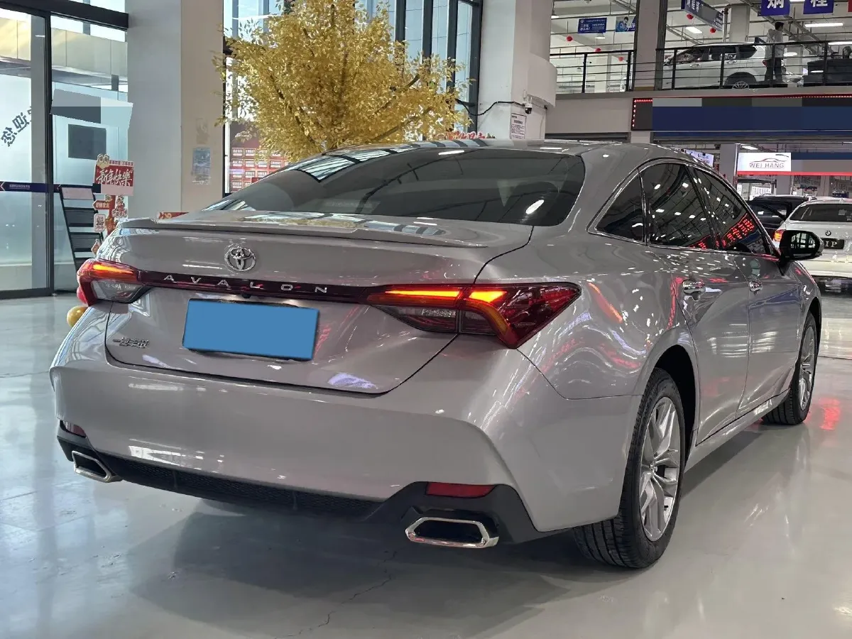 2022 Toyota Avalon 2.5L 209HP L4 8AT,autocango,china used car exporter,china ev exporter,chinese used car exporter,chinese used ev exporter