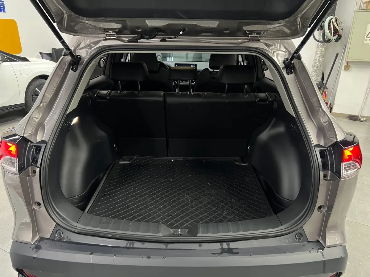 2024 Toyota Frontlander 2.0L 171HP L4 CVT,autocango,china used car exporter,china ev exporter,chinese used car exporter,chinese used ev exporter