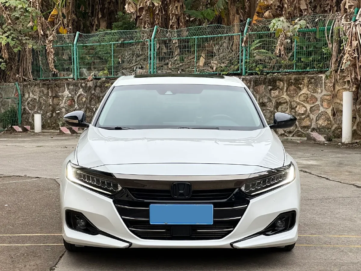 2022 Honda Accord 1.5T 194HP L4 CVT,autocango,china used car exporter,china ev exporter,chinese used car exporter,chinese used ev exporter