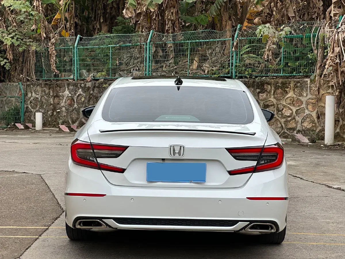 2022 Honda Accord 1.5T 194HP L4 CVT,autocango,china used car exporter,china ev exporter,chinese used car exporter,chinese used ev exporter