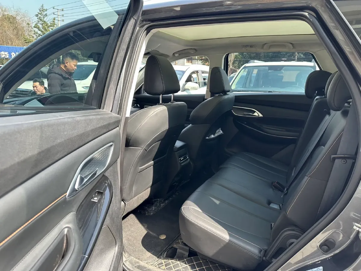 2024 ChangAn X7 PLUS 1.5T 188HP L4 7DCT,autocango,china used car exporter,china ev exporter,chinese used car exporter,chinese used ev exporter