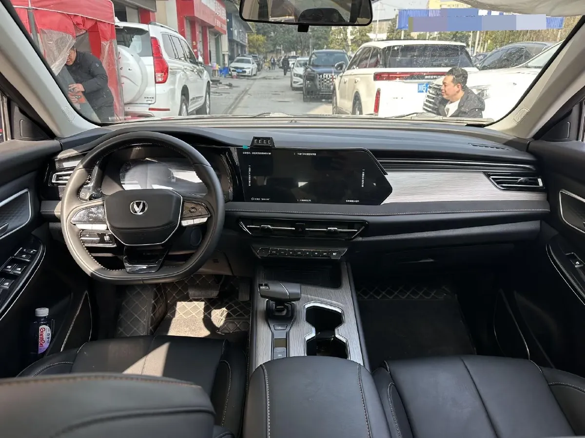 2024 ChangAn X7 PLUS 1.5T 188HP L4 7DCT,autocango,china used car exporter,china ev exporter,chinese used car exporter,chinese used ev exporter