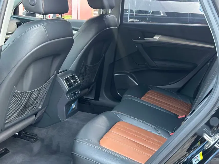 2020 Audi Q5L 2.0T 252HP L4 7DCT,autocango,china used car exporter,china ev exporter,chinese used car exporter,chinese used ev exporter