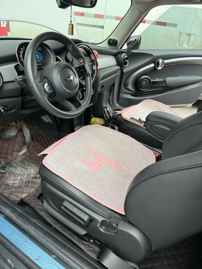 2022 MINI MINI 2.0T 192HP L4 7DCT,autocango,china used car exporter,china ev exporter,chinese used car exporter,chinese used ev exporter