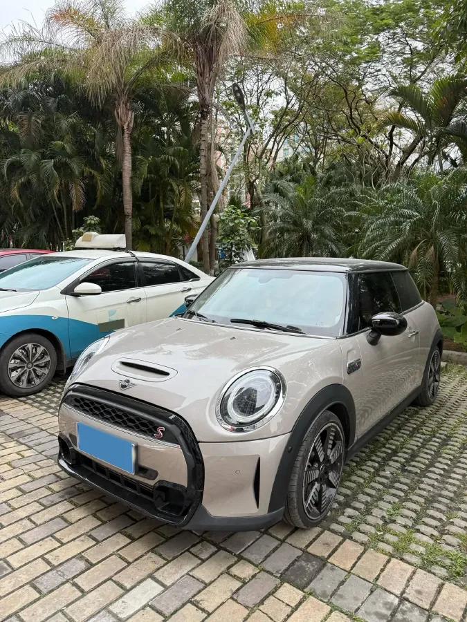 2022 MINI MINI 2.0T 192HP L4 7DCT,autocango,china used car exporter,china ev exporter,chinese used car exporter,chinese used ev exporter