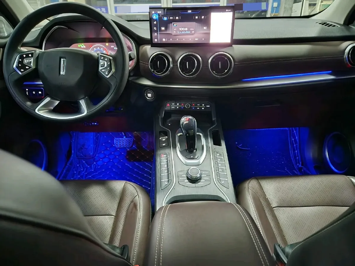 2021 WEY VV6 2.0T 227HP L4 7DCT,autocango,china used car exporter,china ev exporter,chinese used car exporter,chinese used ev exporter