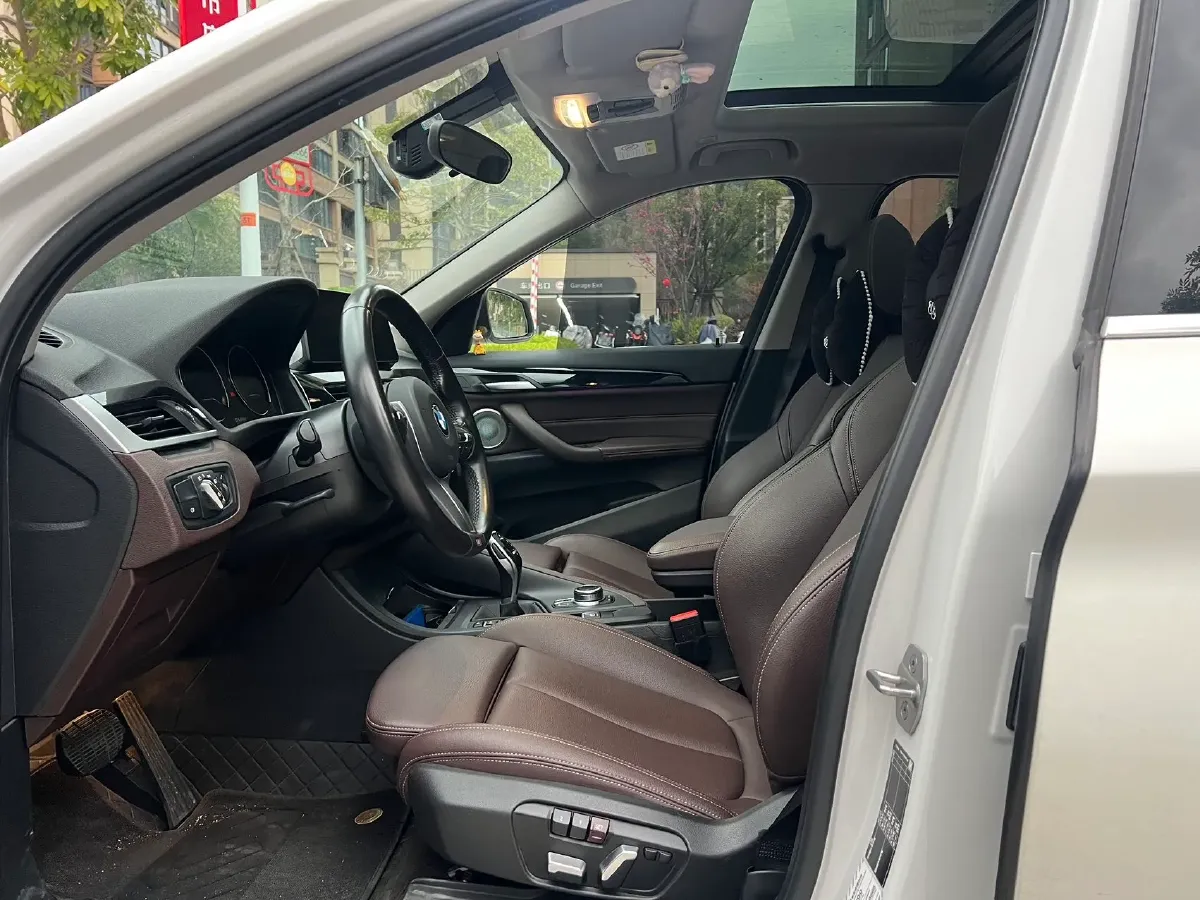 2022 BMW X1 2.0T 192HP L4 7DCT,autocango,china used car exporter,china ev exporter,chinese used car exporter,chinese used ev exporter