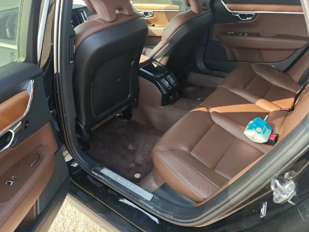 2021 Volvo S90 2.0T 250HP L4 8AT,autocango,china used car exporter,china ev exporter,chinese used car exporter,chinese used ev exporter