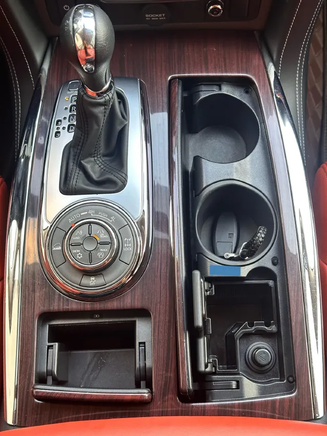 2018 Nissan Patrol 4.0L 279HP V6 7AT,autocango,china used car exporter,china ev exporter,chinese used car exporter,chinese used ev exporter