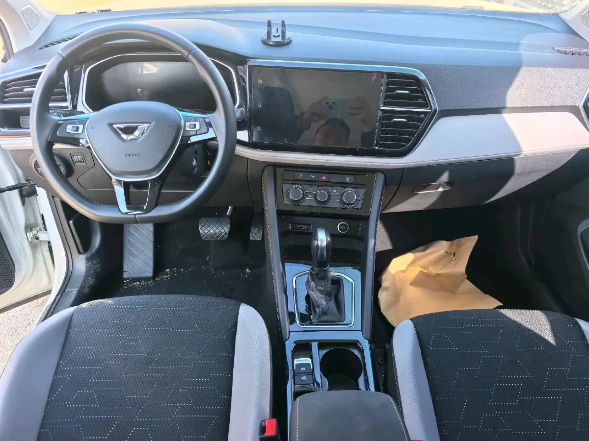 2023 Jetta VS7 1.4T 150HP L4 6AT,autocango,china used car exporter,china ev exporter,chinese used car exporter,chinese used ev exporter