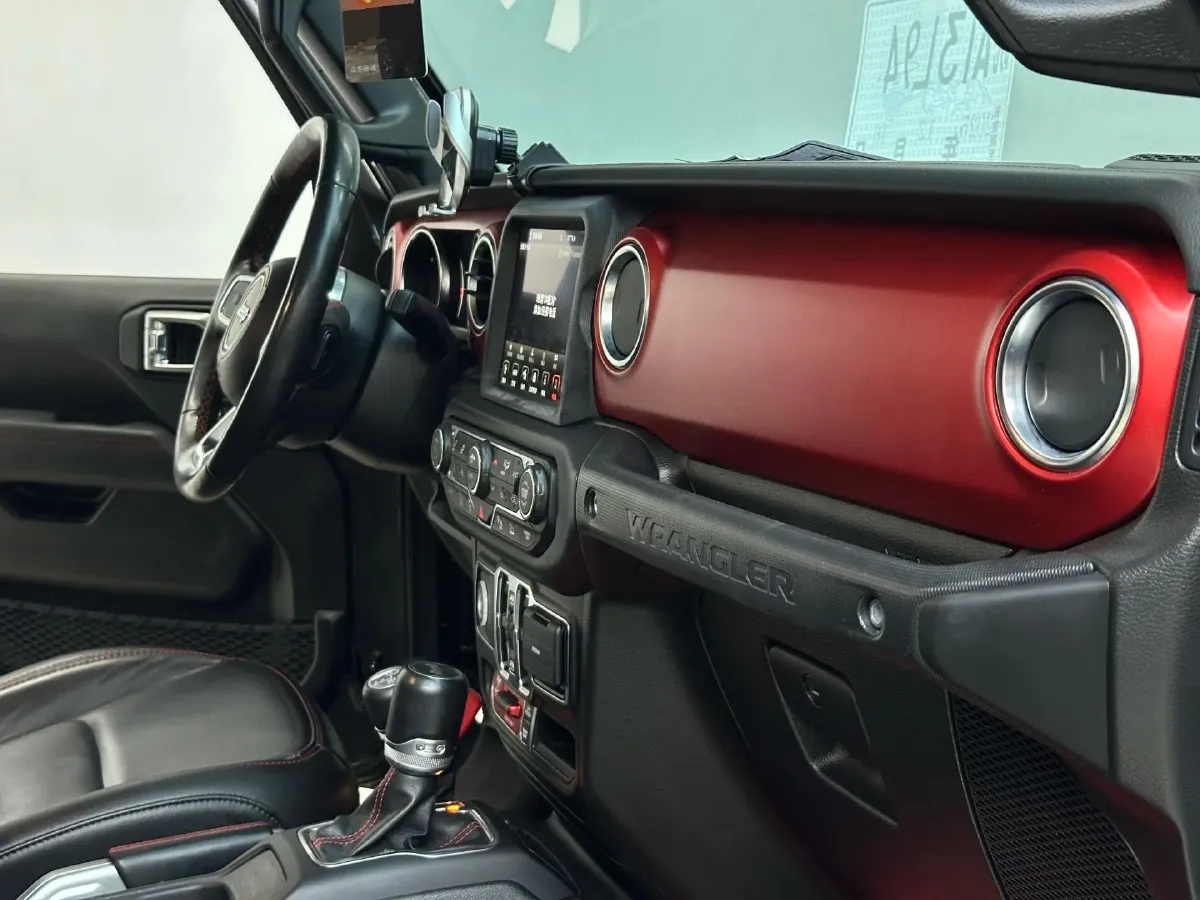 2021 Jeep Wrangler 2.0T 266HP L4 8AT,autocango,china used car exporter,china ev exporter,chinese used car exporter,chinese used ev exporter