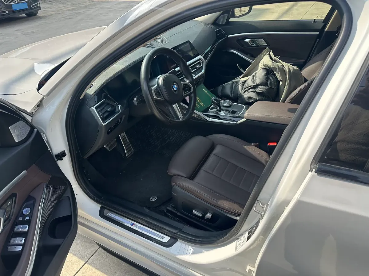 2021 BMW 3 Series 2.0T 156HP L4 8AT,autocango,china used car exporter,china ev exporter,chinese used car exporter,chinese used ev exporter