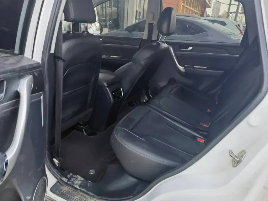 2019 Haval M6 1.5T 150HP L4 6MT,autocango,china used car exporter,china ev exporter,chinese used car exporter,chinese used ev exporter