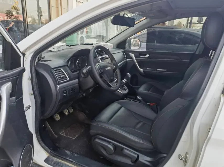 2019 Haval M6 1.5T 150HP L4 6MT,autocango,china used car exporter,china ev exporter,chinese used car exporter,chinese used ev exporter