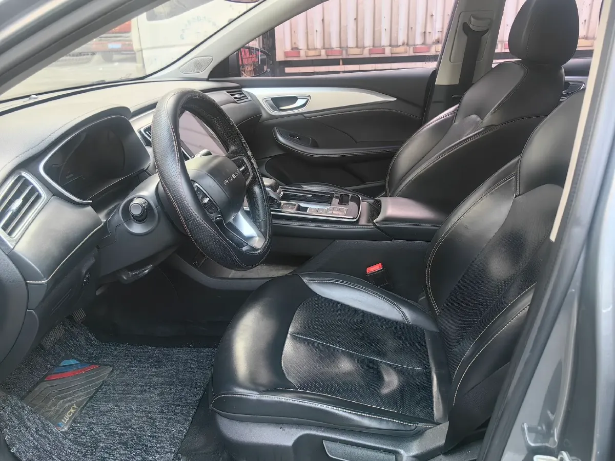 2022 JMC YuHu 7 2.0T 141HP L4 8AT,autocango,china used car exporter,china ev exporter,chinese used car exporter,chinese used ev exporter