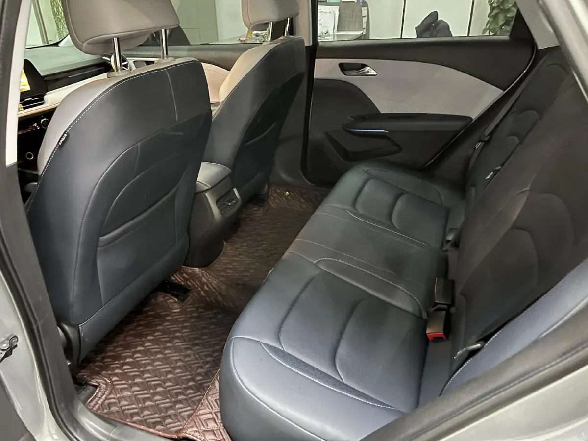 2023 Chevrolet Monza 1.5L 113HP L4 6DCT,autocango,china used car exporter,china ev exporter,chinese used car exporter,chinese used ev exporter