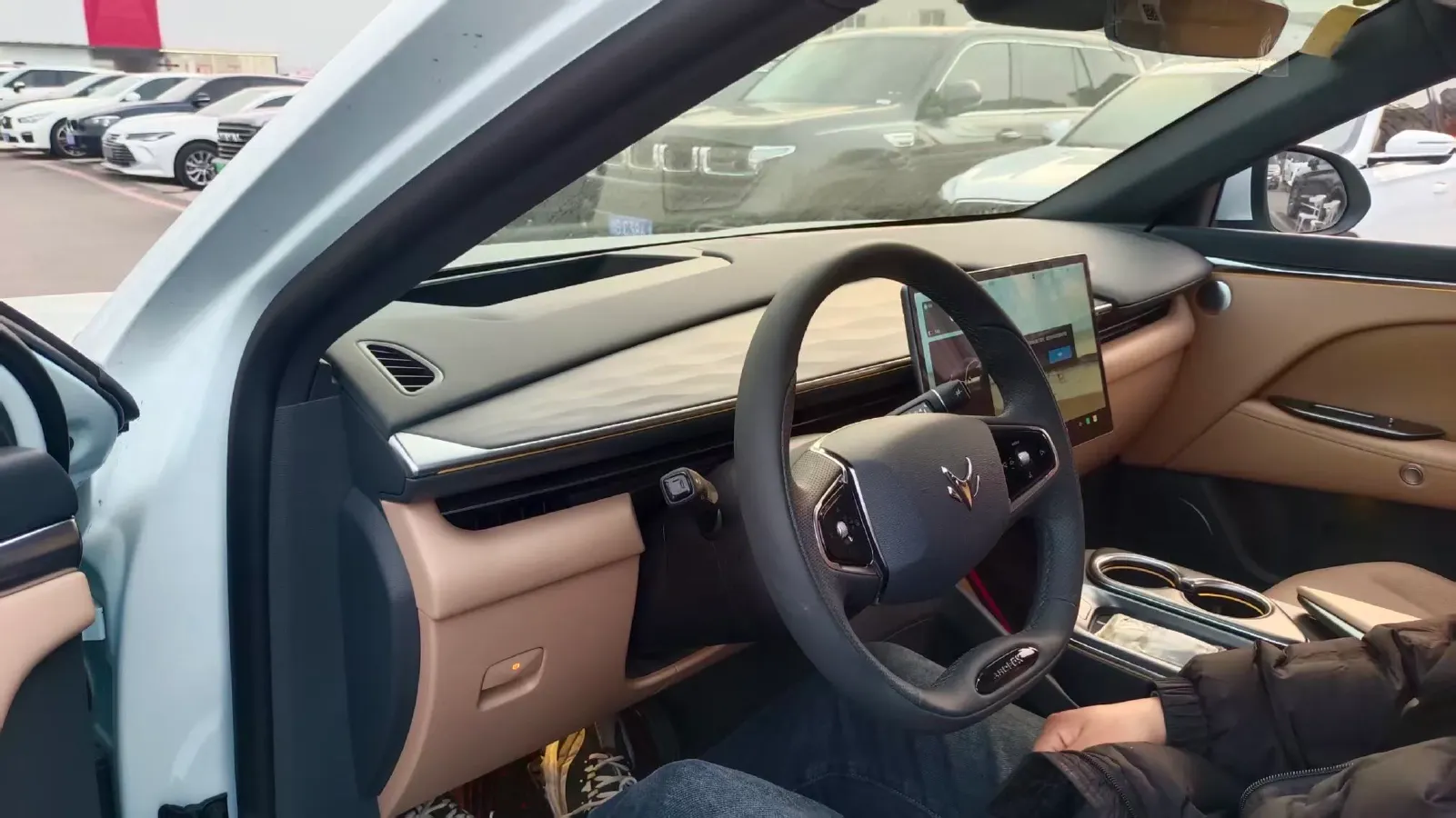 2026 ARCFOX αT5 BEV,autocango,china used car exporter,china ev exporter,chinese used car exporter,chinese used ev exporter