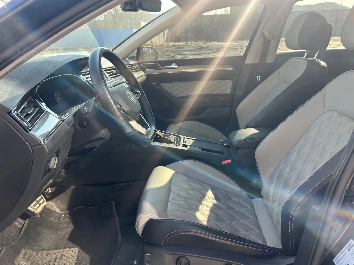 2023 Volkswagen Magotan 2.0T 186HP L4 7DCT,autocango,china used car exporter,china ev exporter,chinese used car exporter,chinese used ev exporter