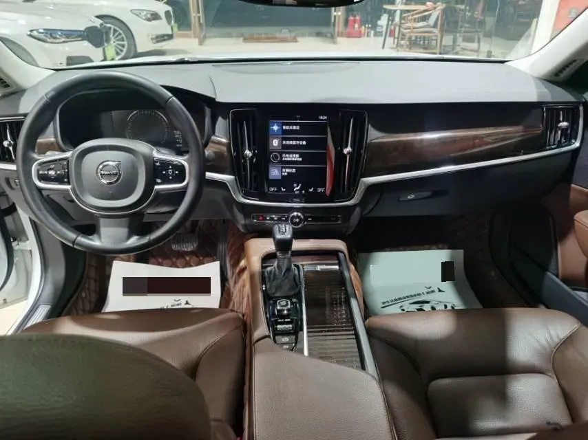 2018 Volvo S90 2.0T 190HP L4 8AT,autocango,china used car exporter,china ev exporter,chinese used car exporter,chinese used ev exporter