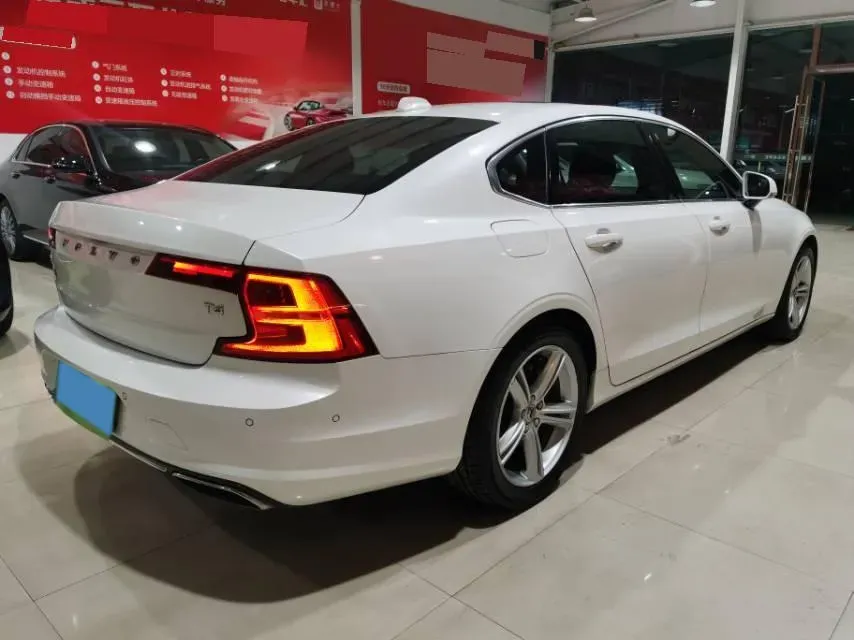 2018 Volvo S90 2.0T 190HP L4 8AT,autocango,china used car exporter,china ev exporter,chinese used car exporter,chinese used ev exporter