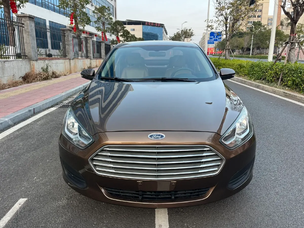 2017 Ford Escort 1.5L 113HP L4 6AT,autocango,china used car exporter,china ev exporter,chinese used car exporter,chinese used ev exporter