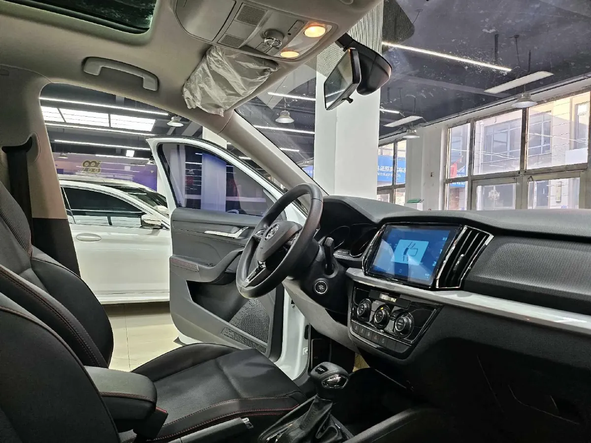 2023 Skoda Kamiq 1.5L 109HP L4 6AT,autocango,china used car exporter,china ev exporter,chinese used car exporter,chinese used ev exporter