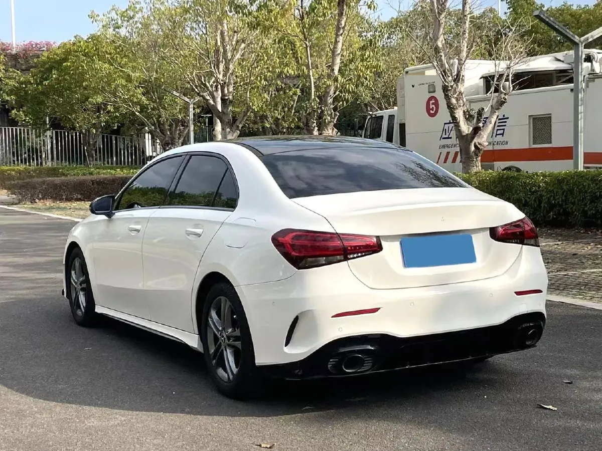 2021 Mercedes-Benz A Class 1.3T 136HP L4 7DCT,autocango,china used car exporter,china ev exporter,chinese used car exporter,chinese used ev exporter