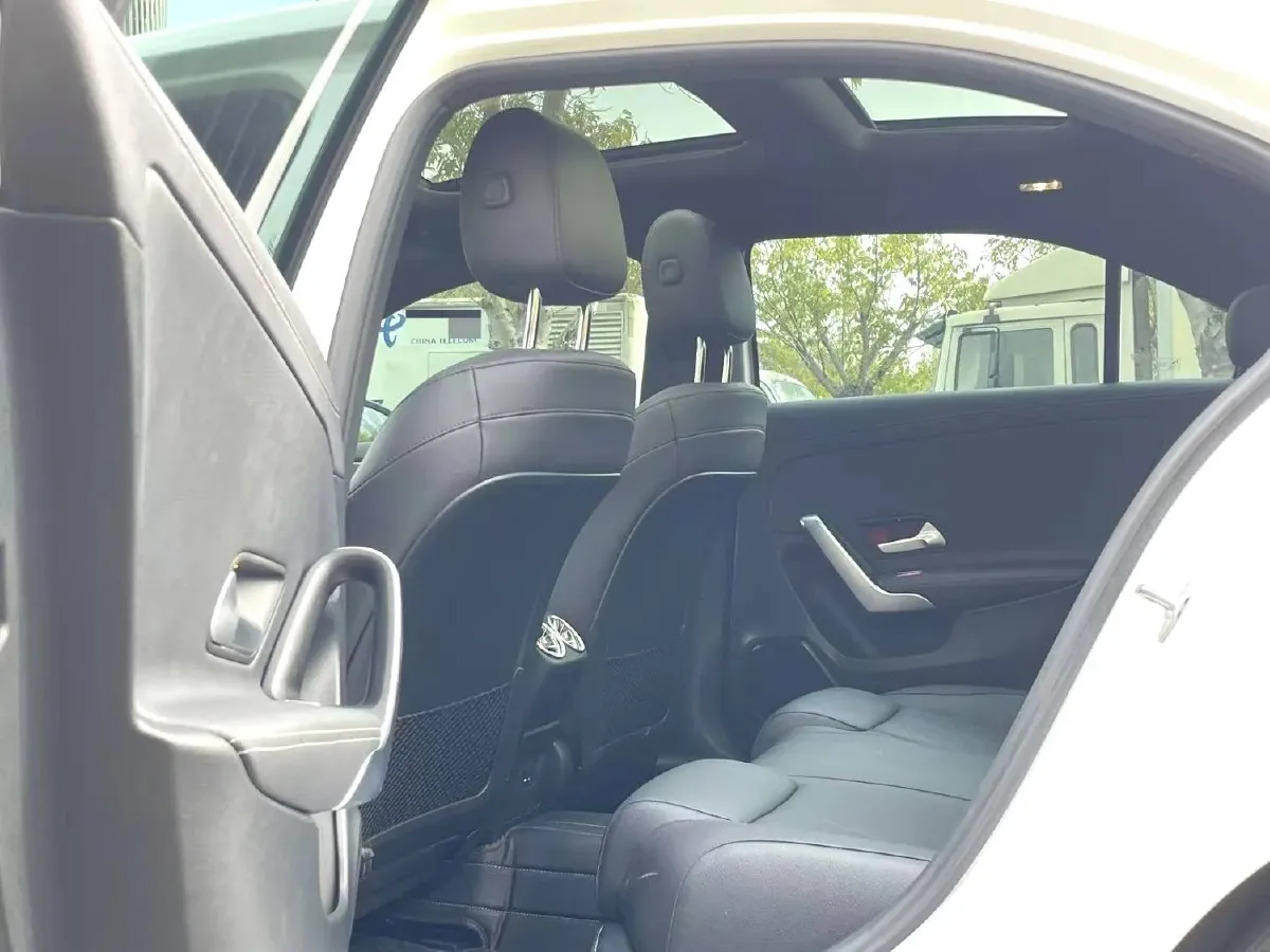 2021 Mercedes-Benz A Class 1.3T 136HP L4 7DCT,autocango,china used car exporter,china ev exporter,chinese used car exporter,chinese used ev exporter
