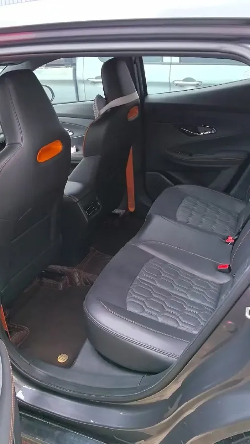 2022 ChangAn UNI-T 1.5T 188HP L4 7DCT,autocango,china used car exporter,china ev exporter,chinese used car exporter,chinese used ev exporter